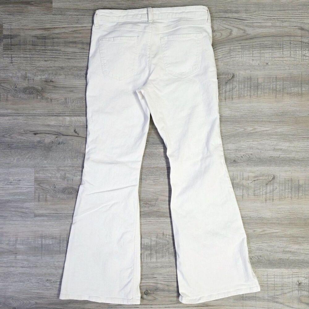 STUNNING RE Generation White High-Rise Button-Fly Flare Jeans - Size 30 - Picture 7 of 8